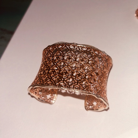 Kendra Scott rose gold - Picture 2 of 4